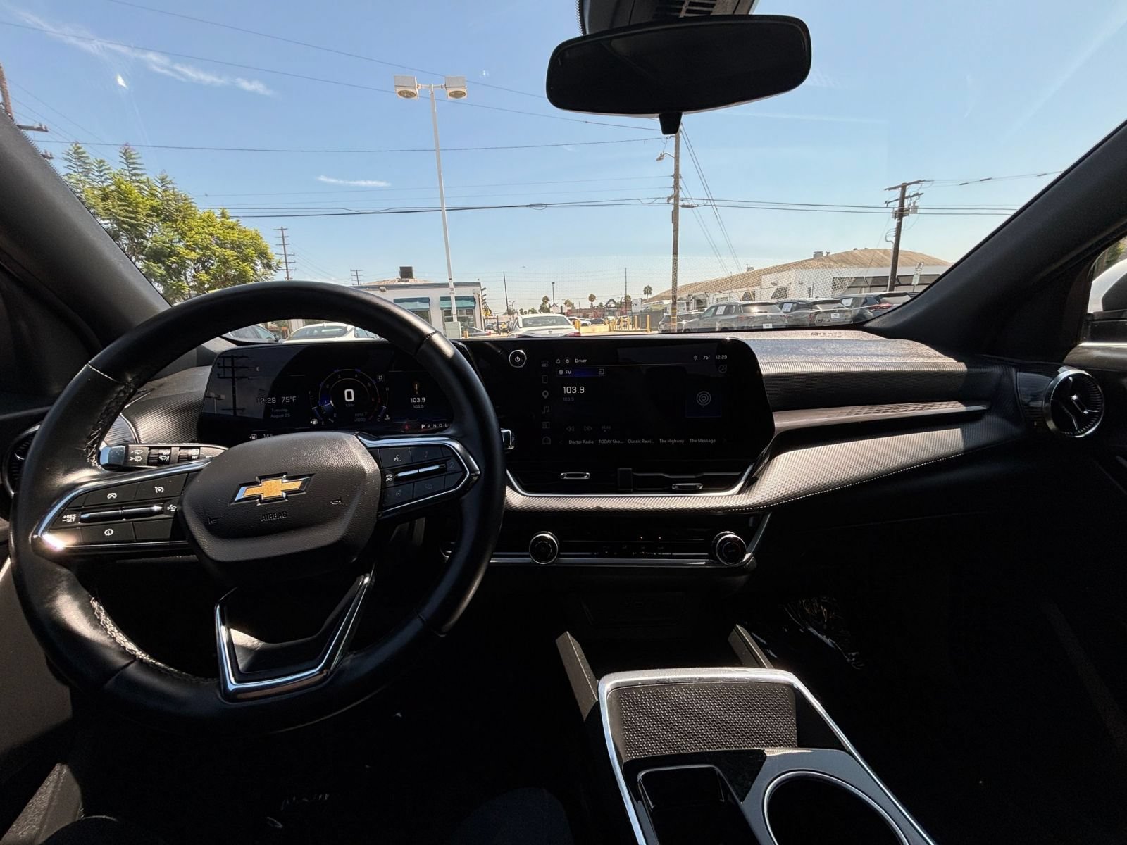 Used 2025 Chevrolet Equinox LT AWD/4WD image 33