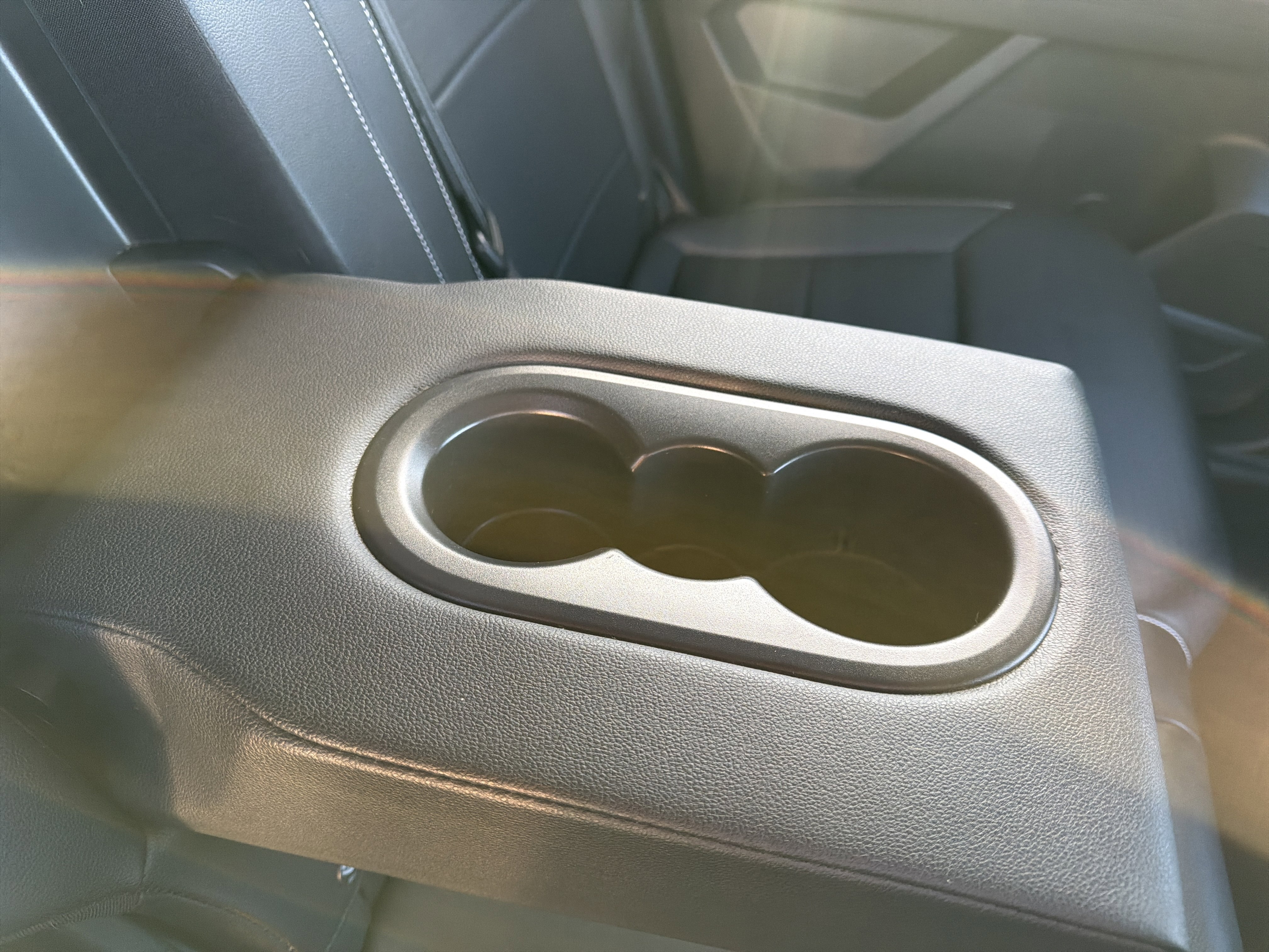 Used 2021 Volkswagen Atlas SE image 26