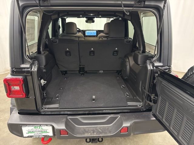 Used 2025 Jeep Wrangler Unlimited Rubicon w/ Convenience Group image 26