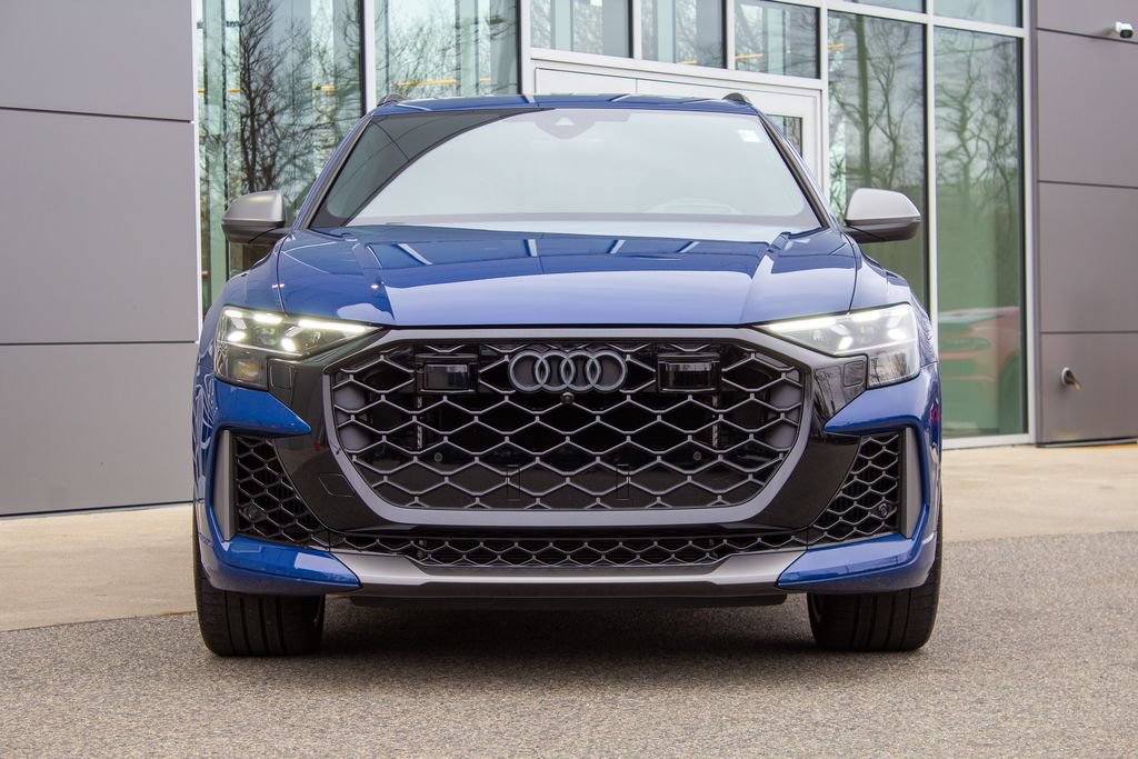 Used 2025 Audi RS Q8 performance AWD/4WD image 2