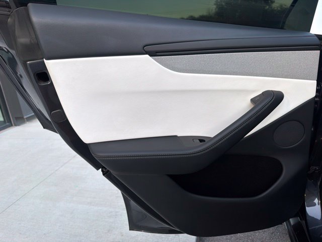 Used 2026 Tesla Model Y Long Range AWD/4WD image 19