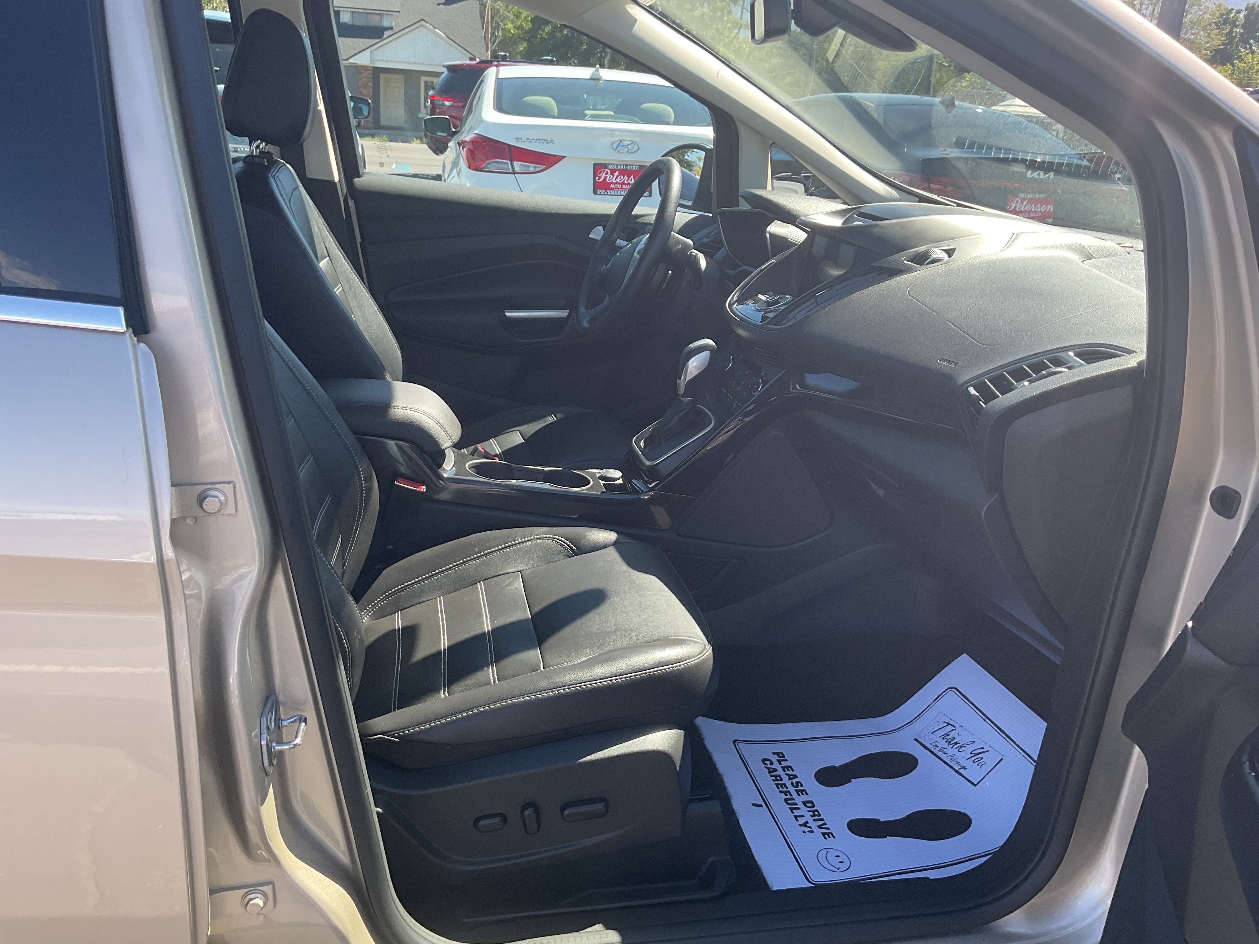 Used 2017 Ford C-MAX Energi Titanium w/ Equipment Group 501A FWD image 16