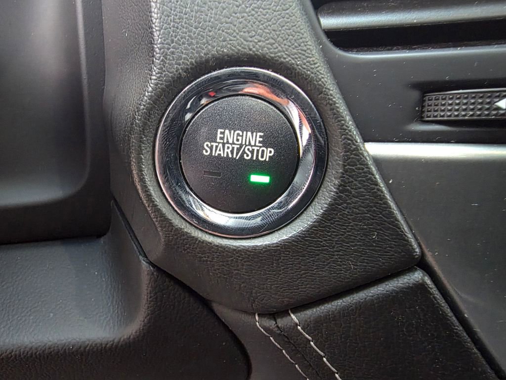 Used 2020 Chevrolet Suburban Premier image 24