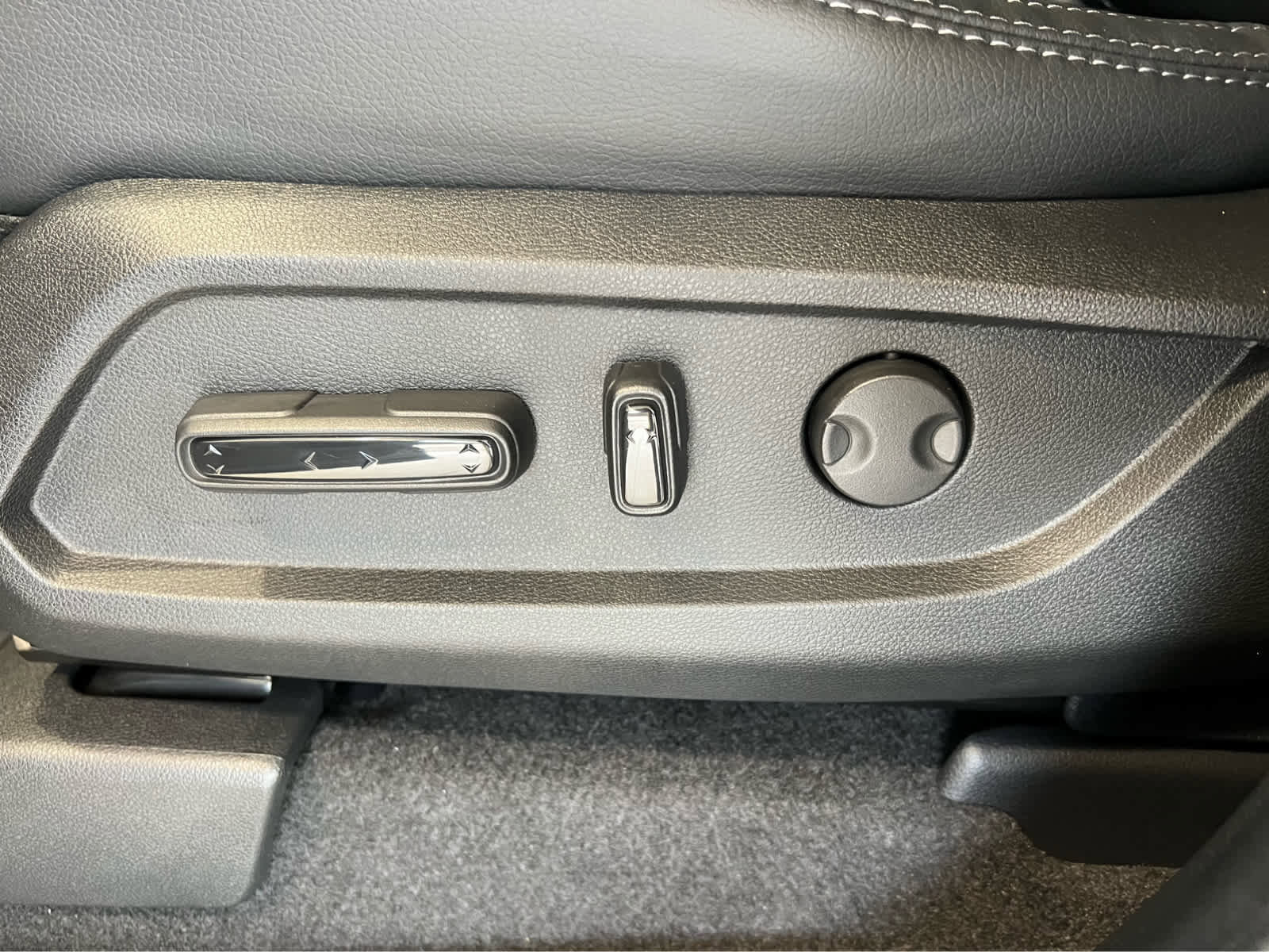 New 2025 Honda Pilot Touring image 18