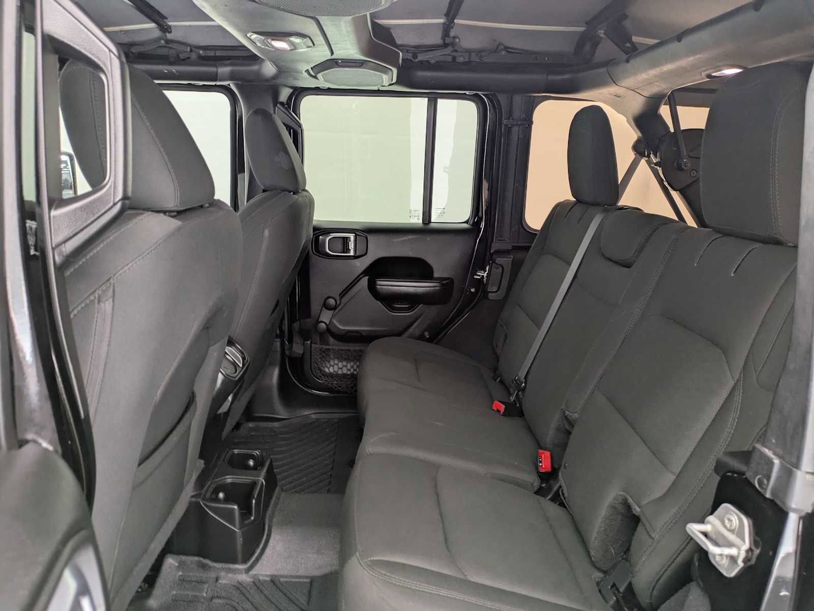 Used 2018 Jeep Wrangler Unlimited Sport image 18