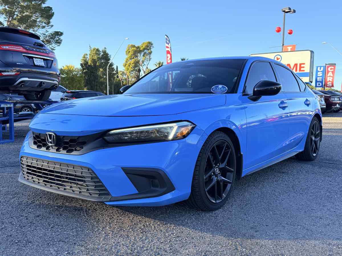 Used 2022 Honda Civic Sport image 2