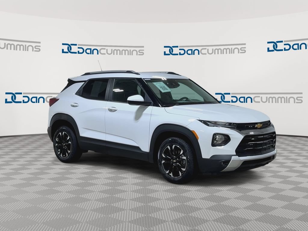 Used 2022 Chevrolet TrailBlazer LT w/ Convenience Package FWD image 2