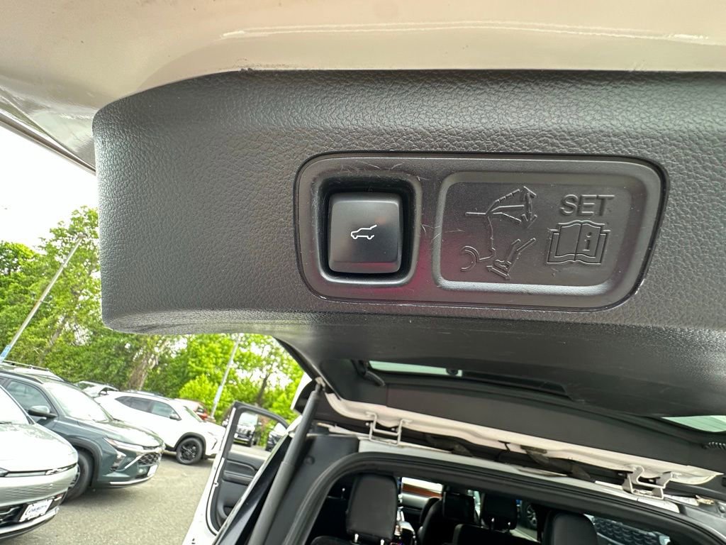 Used 2018 Lincoln Navigator L Reserve w/ Technology Package AWD/4WD image 18