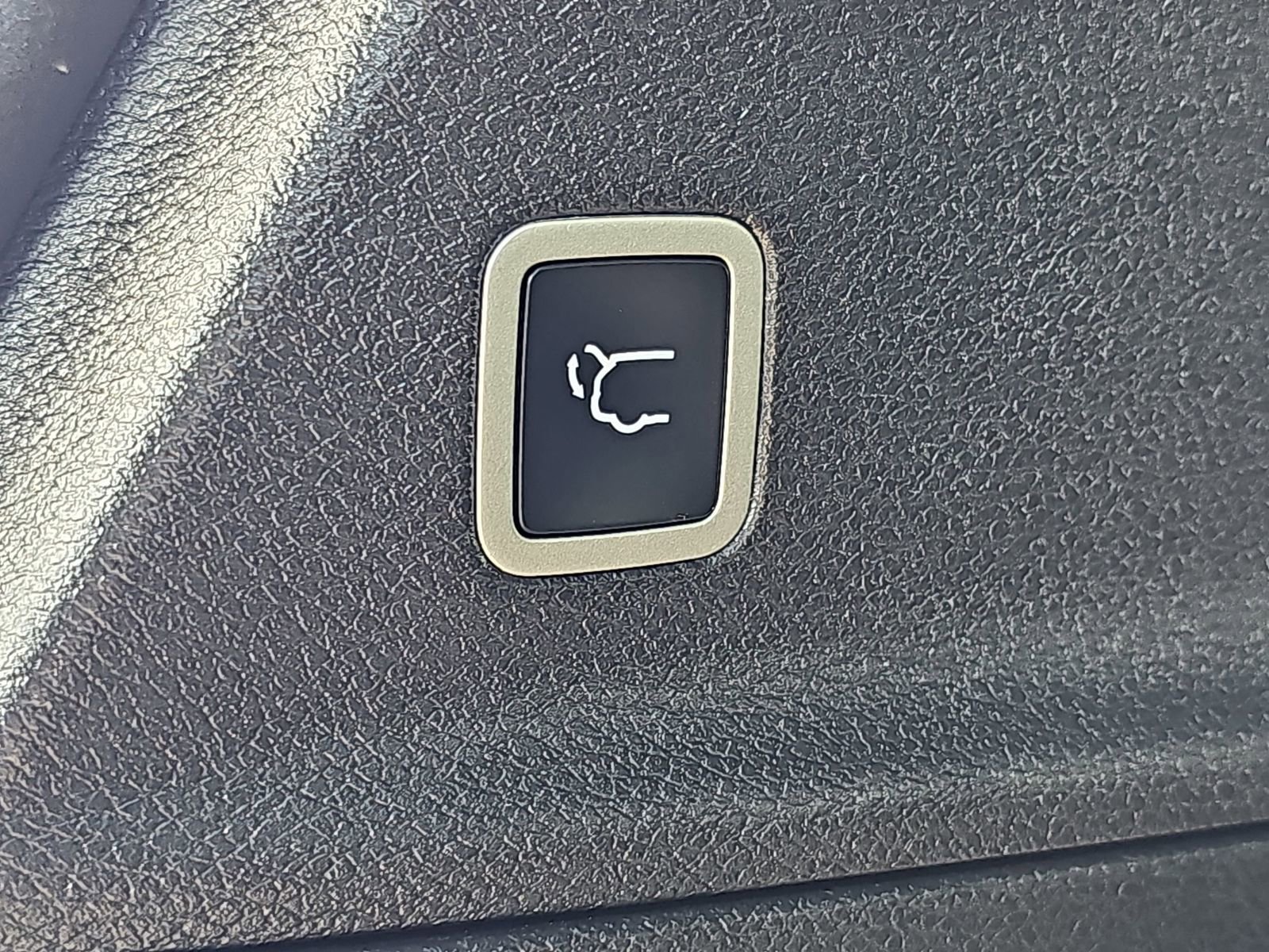 Used 2025 Chrysler Pacifica Select FWD image 15