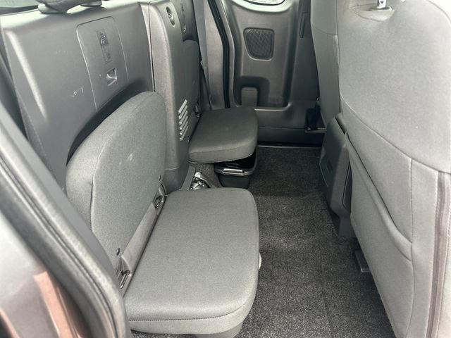 Used 2022 Nissan Frontier S image 26