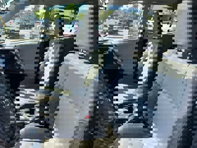 Used 2013 Toyota RAV4 Limited AWD/4WD image 3