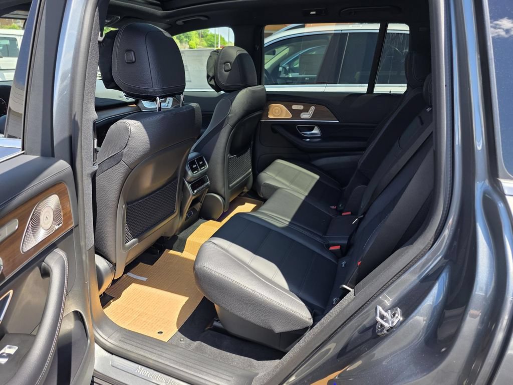 New 2026 Mercedes-Benz GLS 580 4MATIC image 27