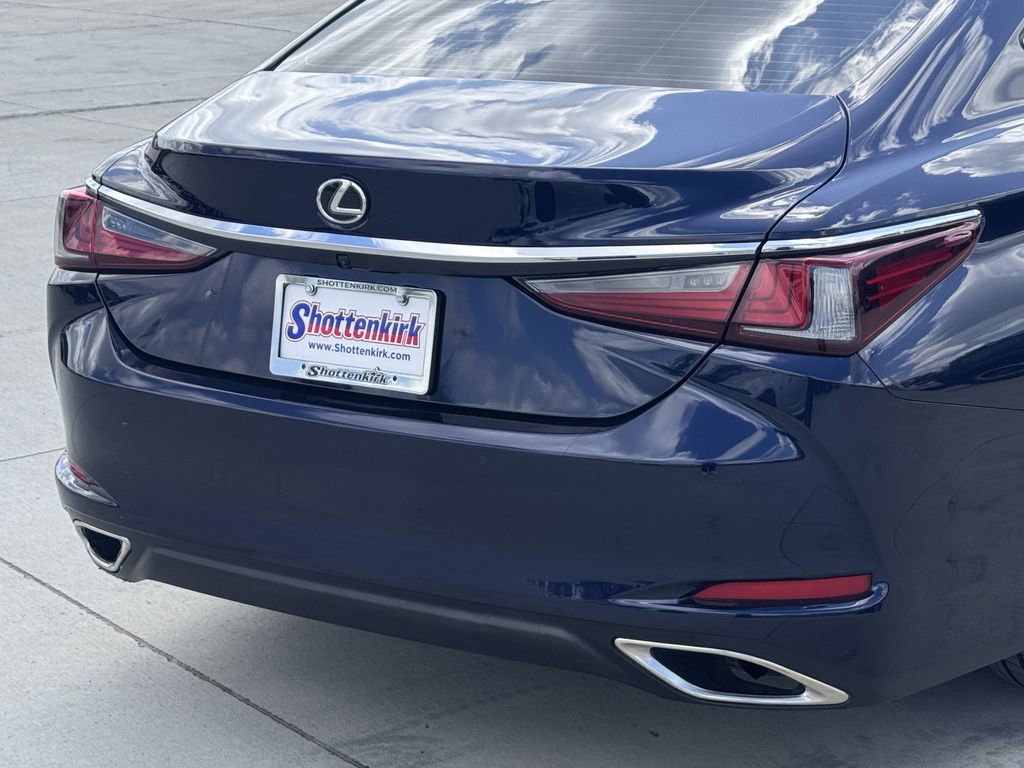 Used 2025 Lexus ES 350 w/ Premium Package image 6