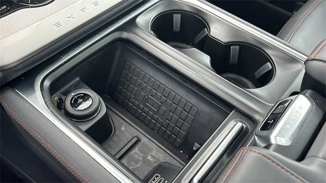Used 2025 Ford Expedition Active image 22