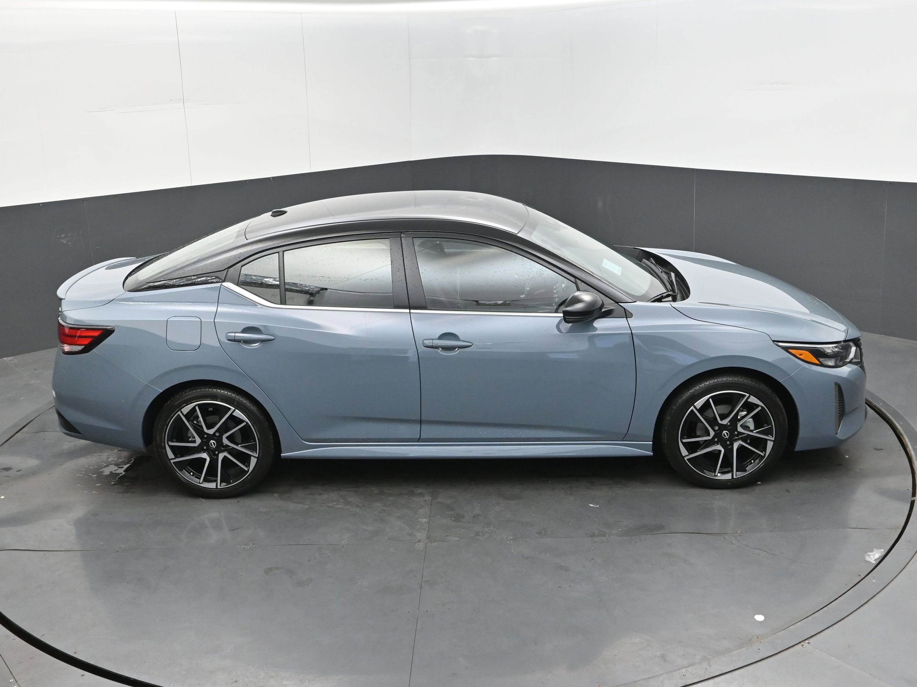New 2025 Nissan Sentra SR image 37