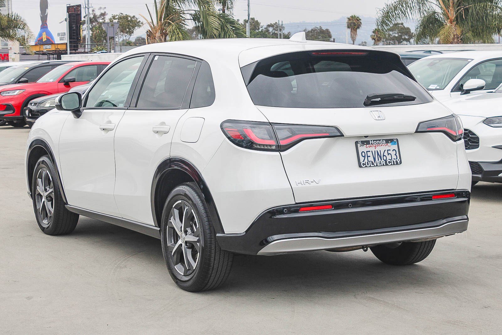 Used 2023 Honda HR-V EX-L image 7