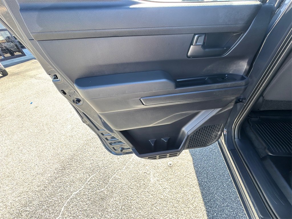 Certified 2025 Toyota Tacoma SR image 21