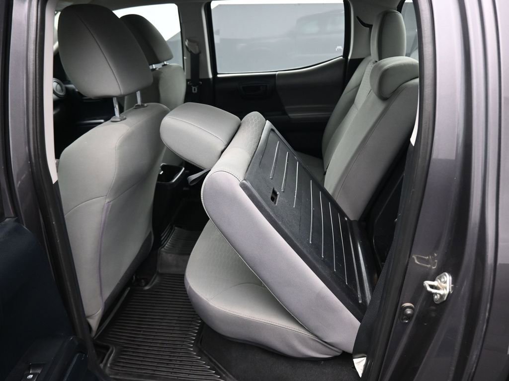 Used 2016 Toyota Tacoma SR w/ SR Convenience Package image 29