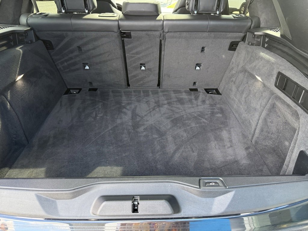 Used 2021 BMW X5 M w/ Executive Package image 39