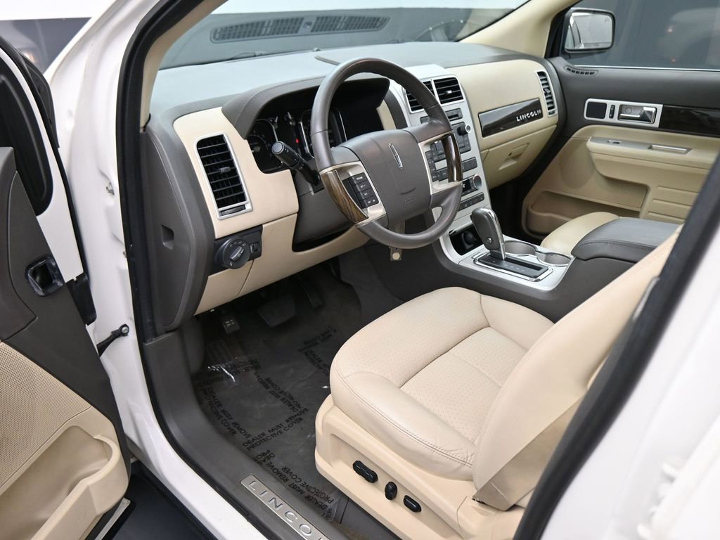 Used 2008 Lincoln MKX 2WD image 2