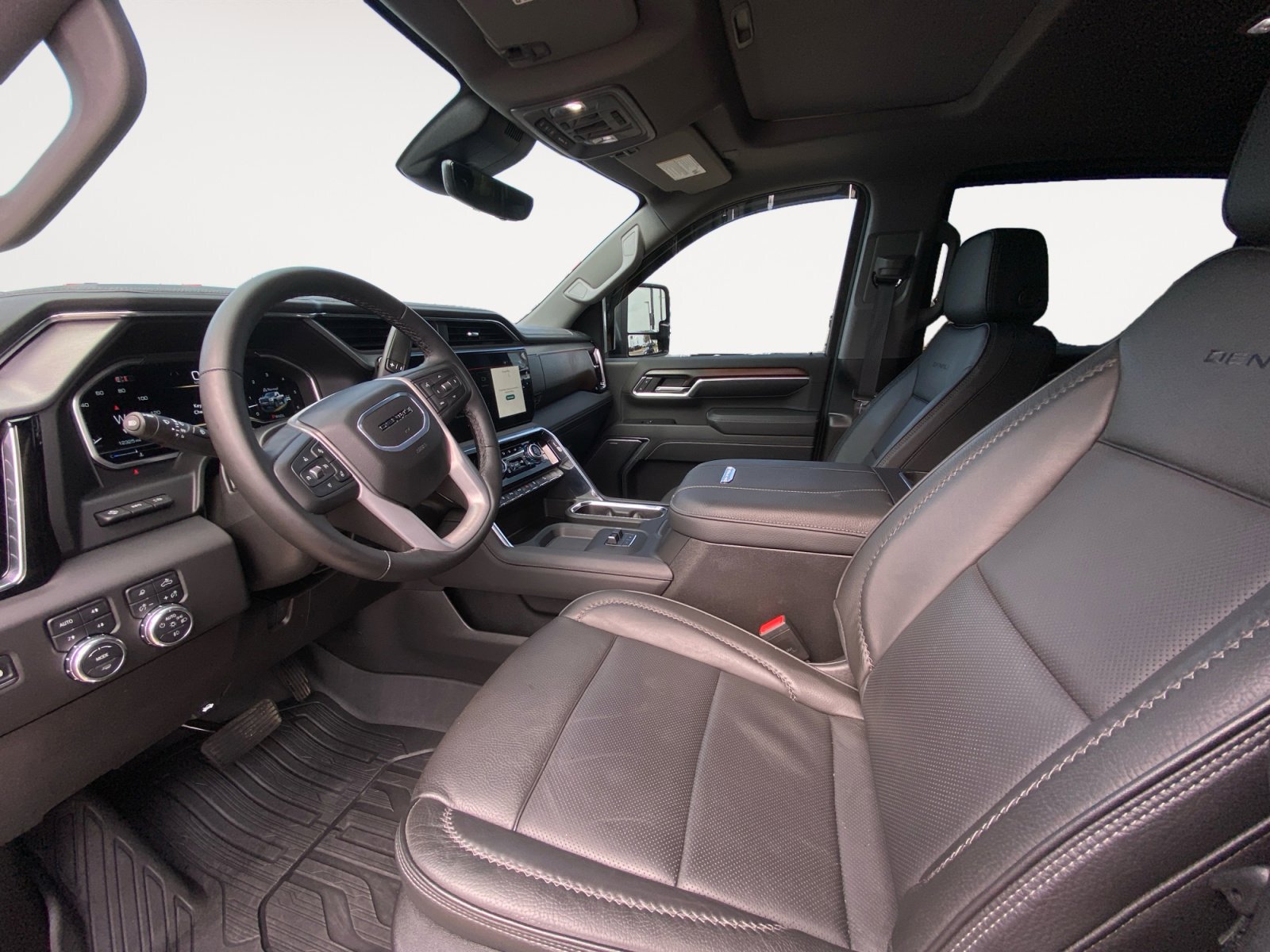 Used 2025 GMC Sierra 2500 Denali w/ Denali Reserve Package image 23