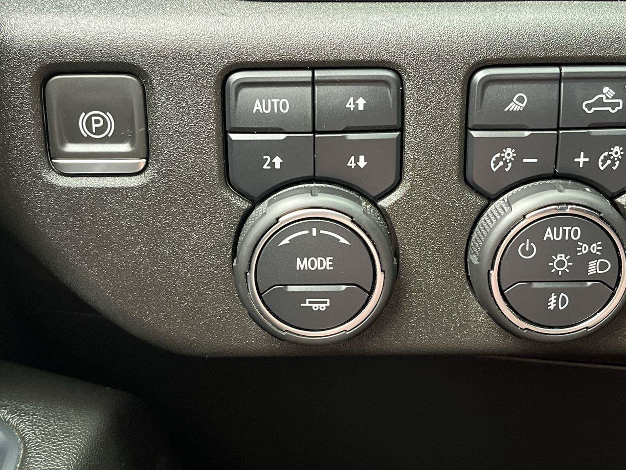 Certified 2024 Chevrolet Silverado 1500 LTZ AWD/4WD image 16