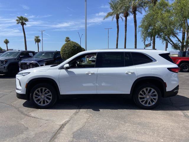 Used 2025 Buick Enclave Preferred AWD/4WD image 4
