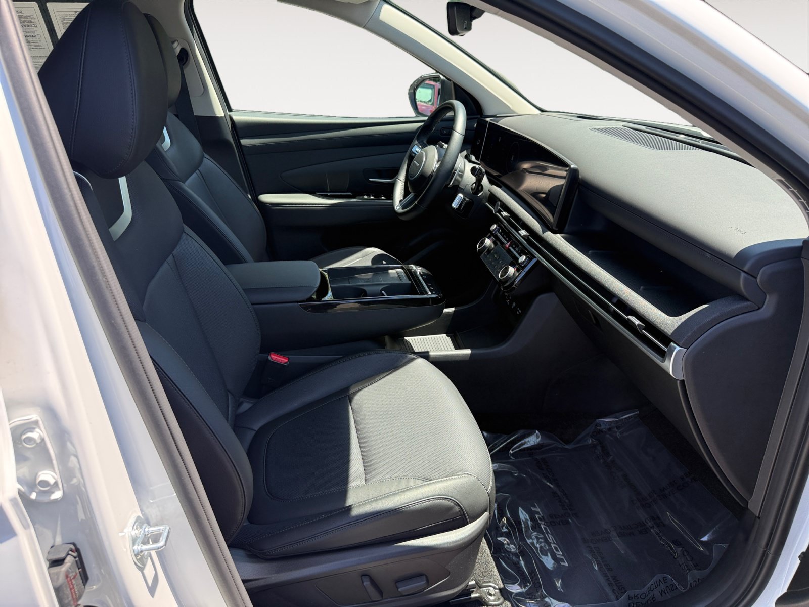 Used 2025 Hyundai Tucson Limited AWD/4WD image 19