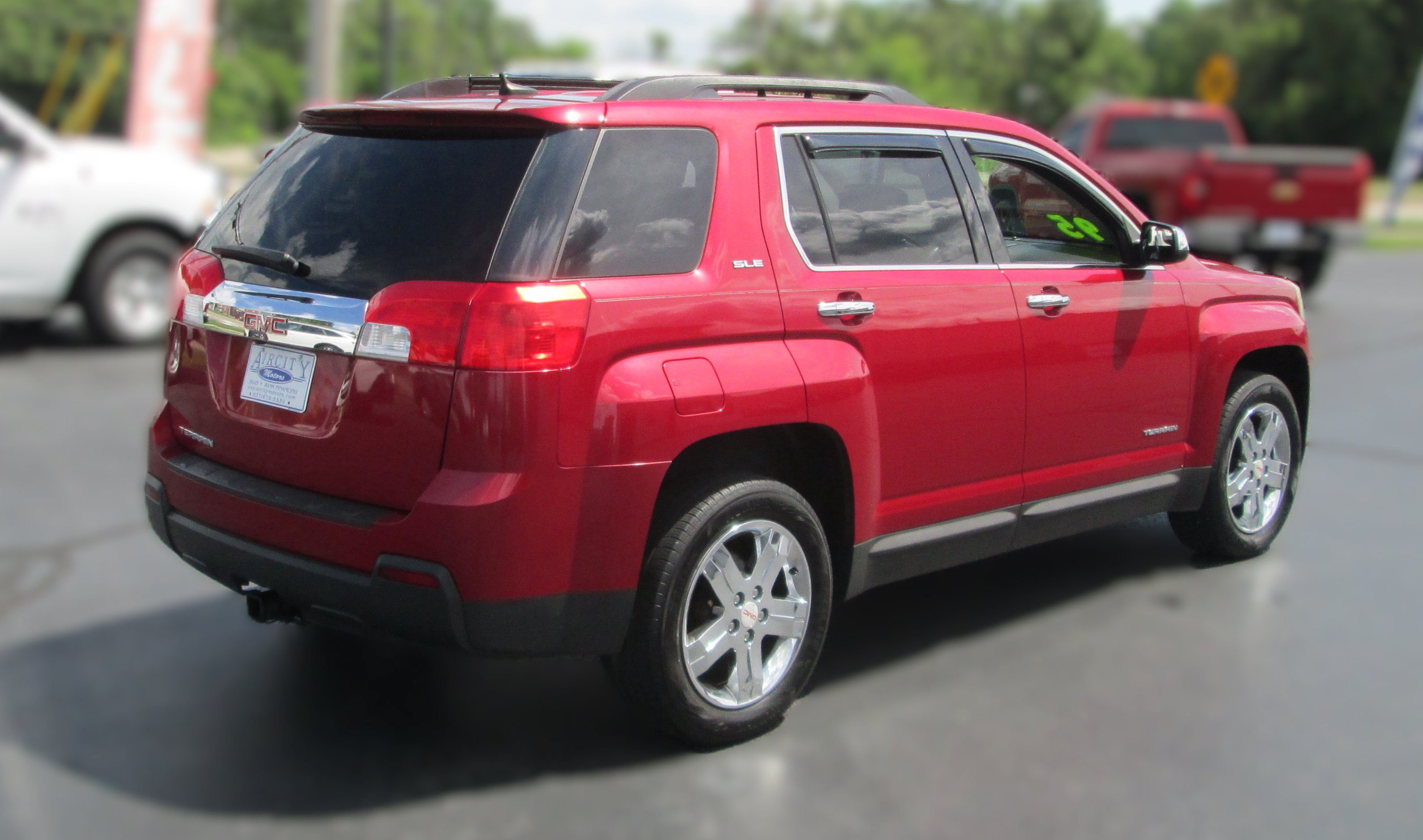 Used 2013 GMC Terrain SLE w/ Convenience Package FWD image 3