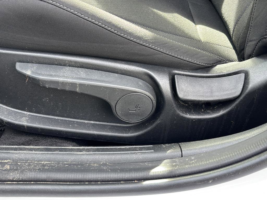 Certified 2025 Hyundai Elantra SE image 19