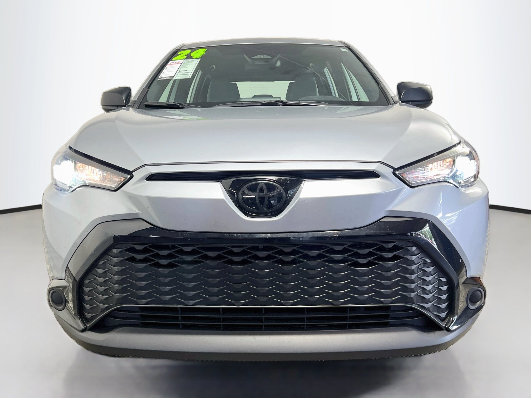Used 2024 Toyota Corolla Cross AWD Hybrid image 11