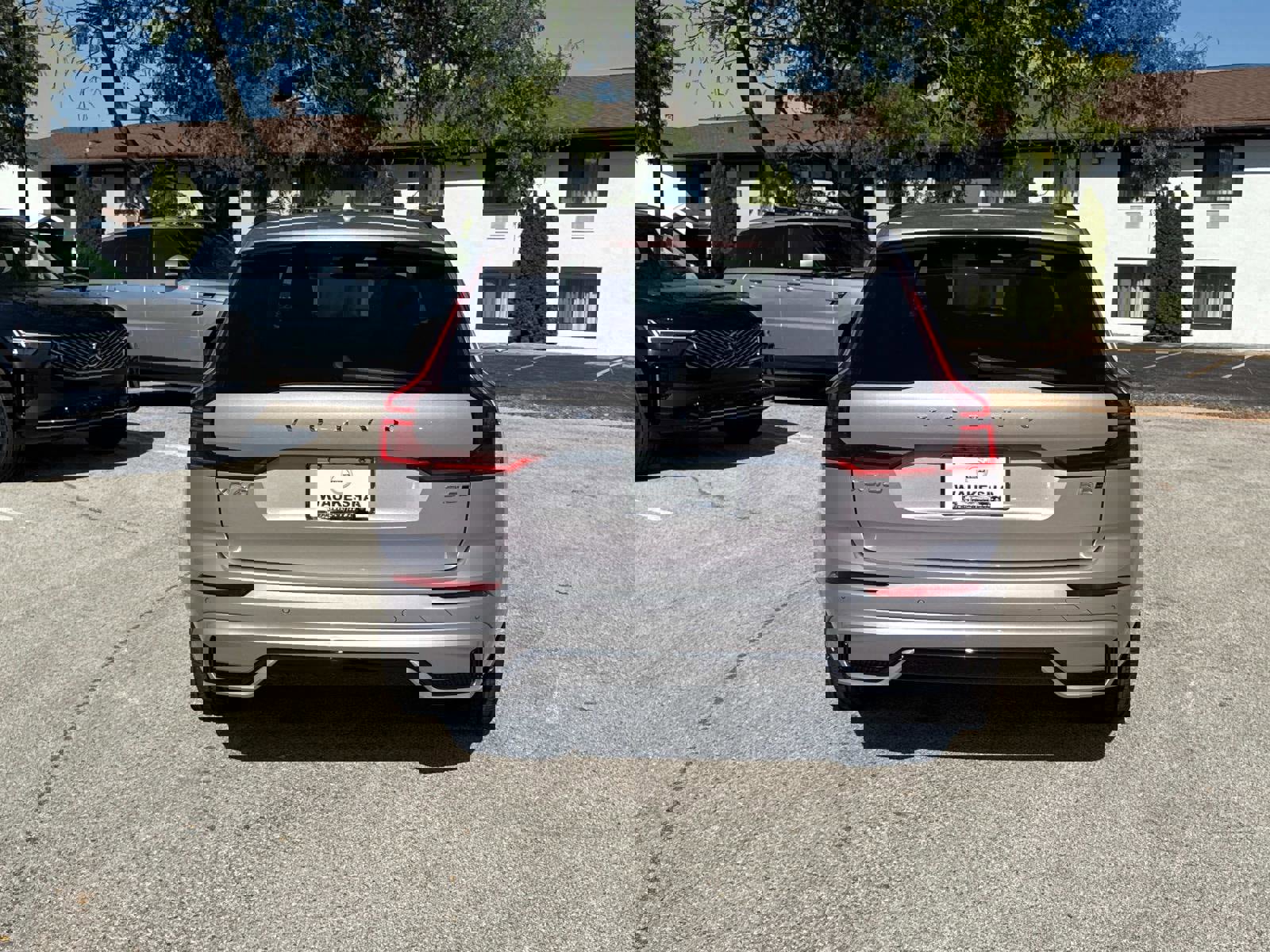 New 2026 Volvo XC60 B5 Plus w/ Climate Package image 6