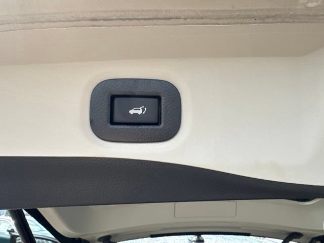Used 2020 Nissan Rogue SV w/ Sun & Sound Touring Package AWD/4WD image 21