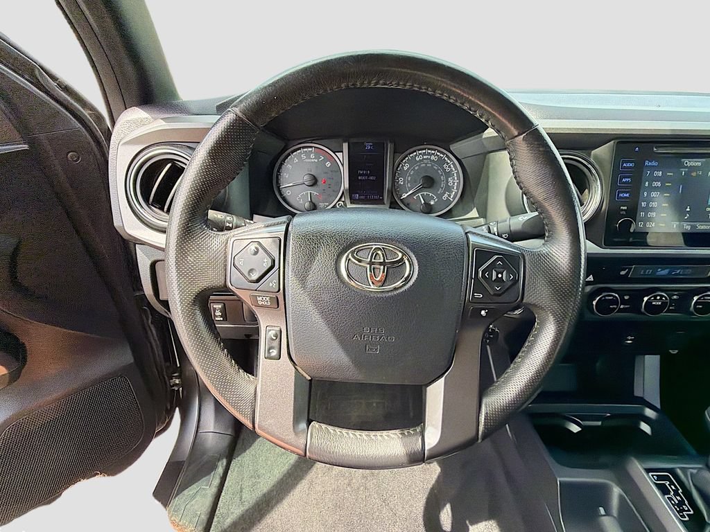 Used 2017 Toyota Tacoma TRD Off-Road AWD/4WD image 11