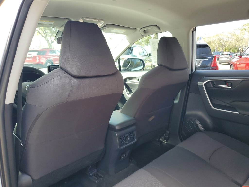 Used 2022 Toyota RAV4 XLE image 8