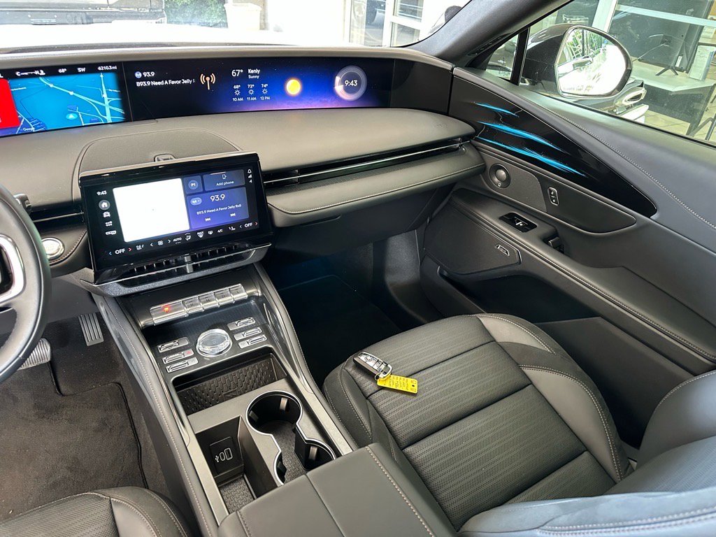 Used 2024 Lincoln Nautilus Reserve w/ Equipment Group 202A image 33