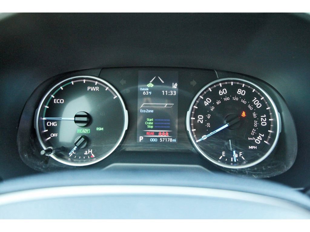 Used 2022 Toyota RAV4 SE image 17