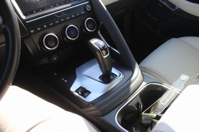 Used 2020 Jaguar E-PACE SE image 9