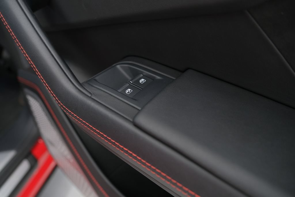 Used 2021 Lamborghini Urus AWD/4WD image 51
