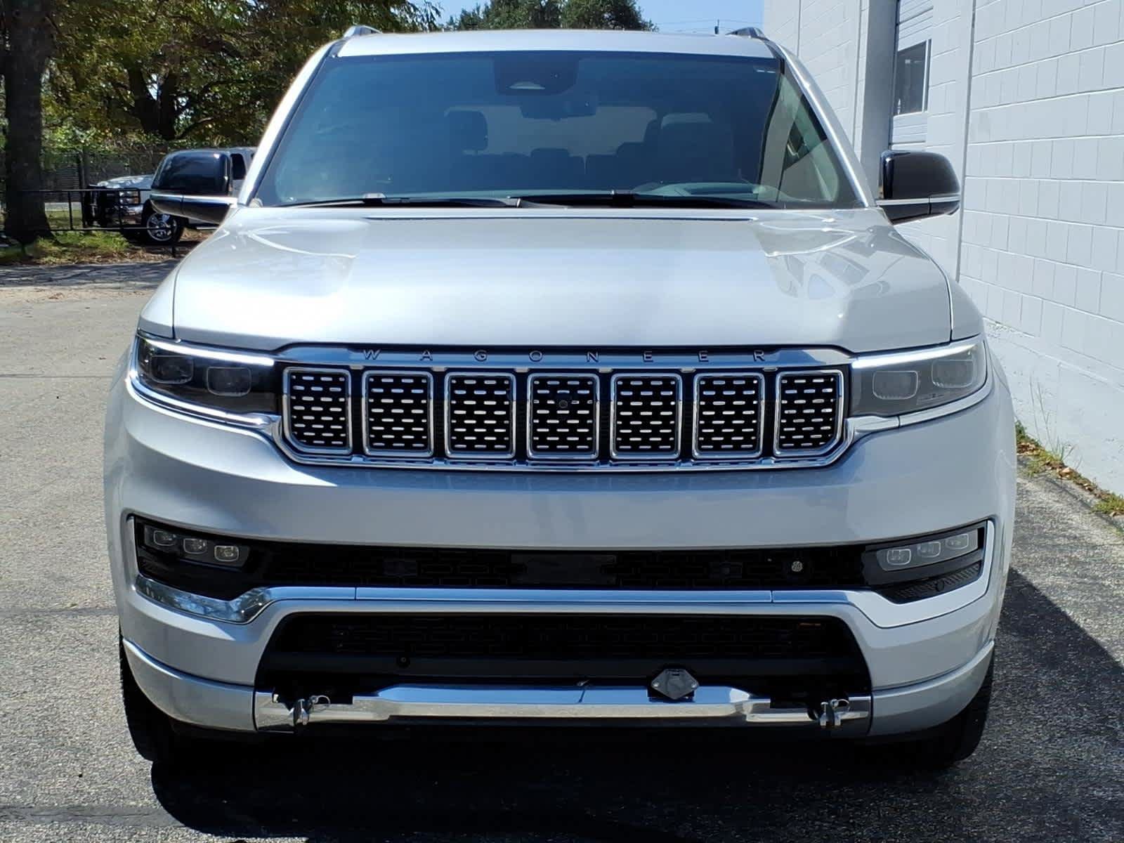 Used 2024 Jeep Grand Wagoneer Series III AWD/4WD image 16