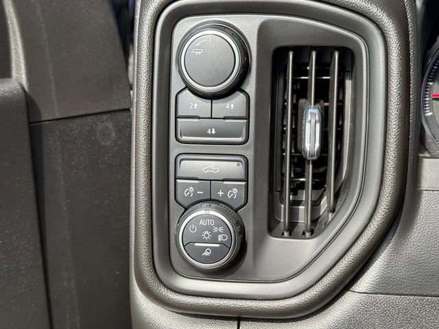 Used 2021 Chevrolet Silverado 2500 Custom w/ Custom Value Package image 20