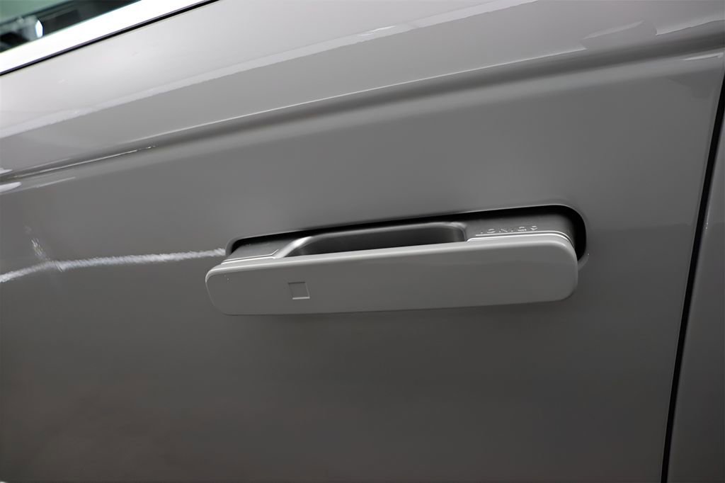 New 2026 Hyundai Ioniq 9 SE image 6