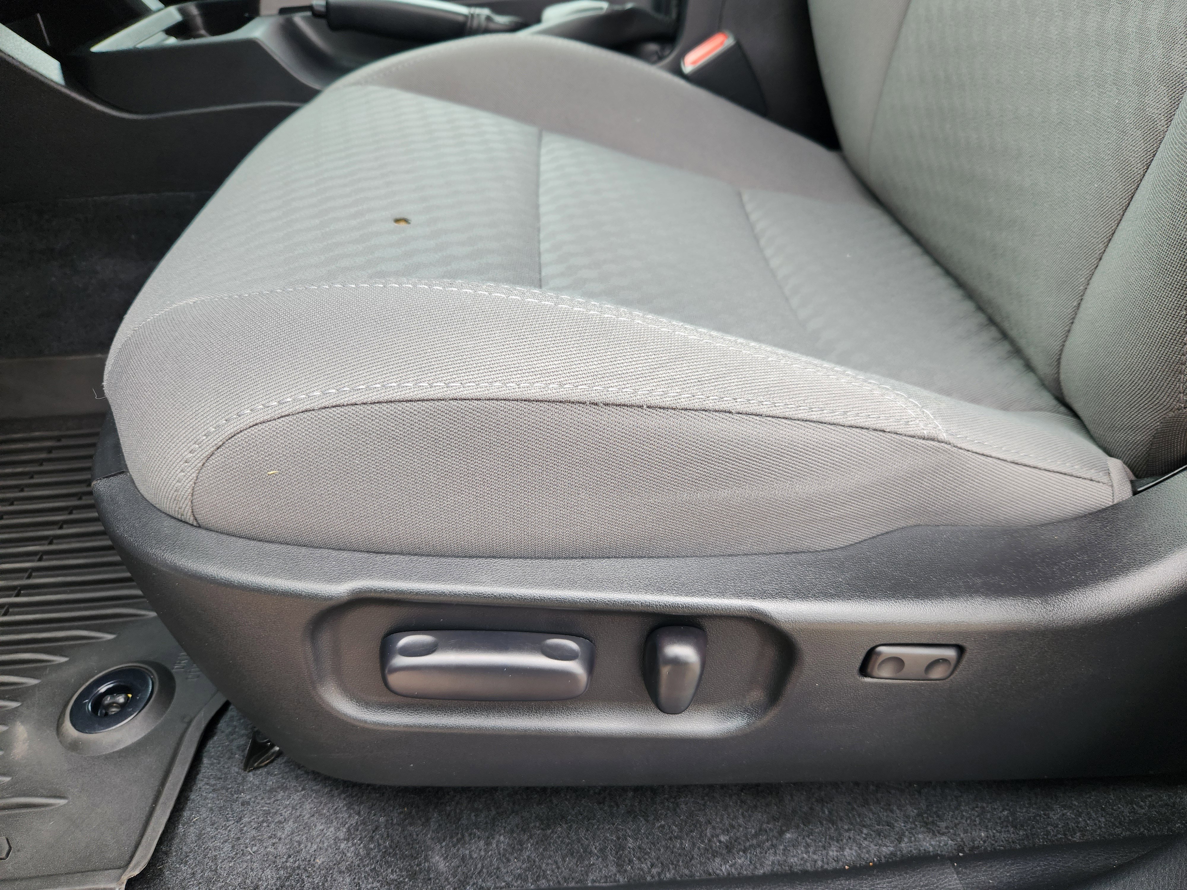 Used 2023 Toyota Tacoma SR5 AWD/4WD image 41