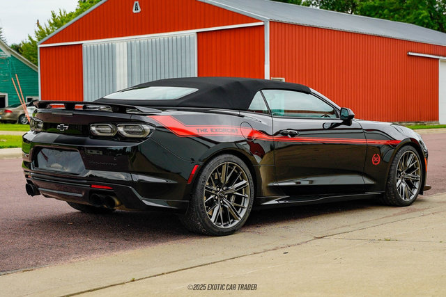 Used 2022 Chevrolet Camaro ZL1 RWD image 8