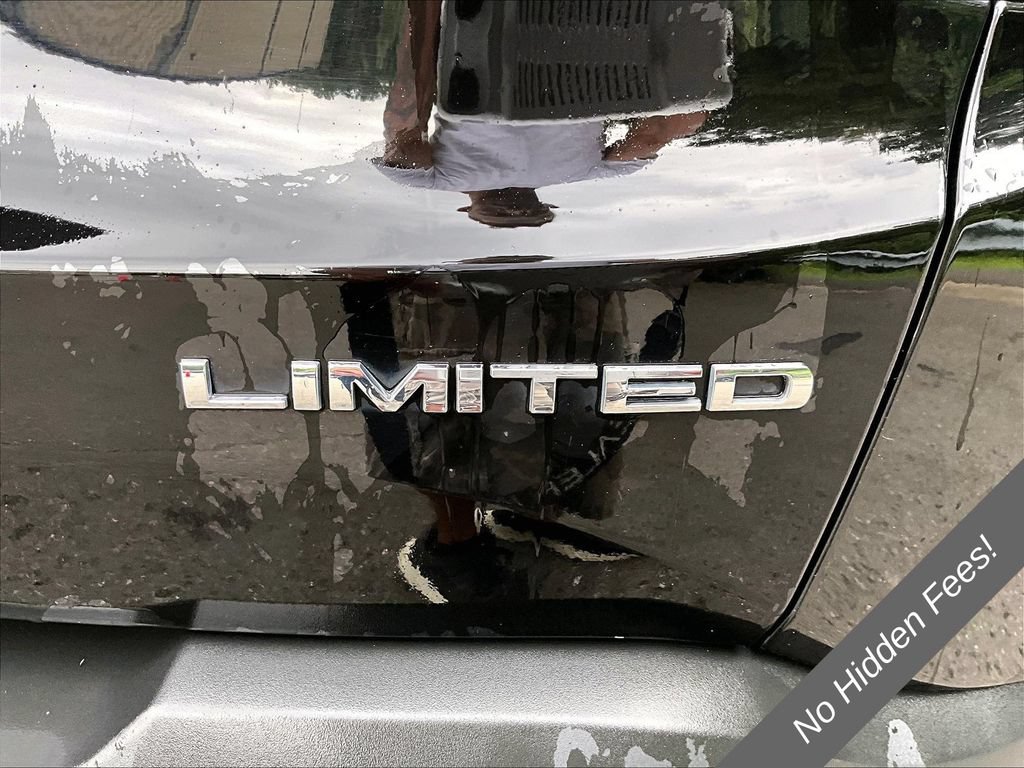 Used 2022 Jeep Renegade Limited w/ Sun, Sound & Wheels Group AWD/4WD image 8
