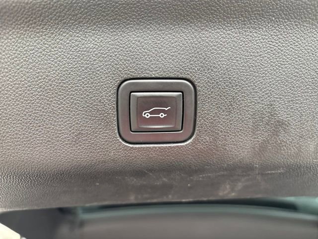 Used 2023 GMC Yukon Denali w/ LPO, Floor Liner Package AWD/4WD image 25