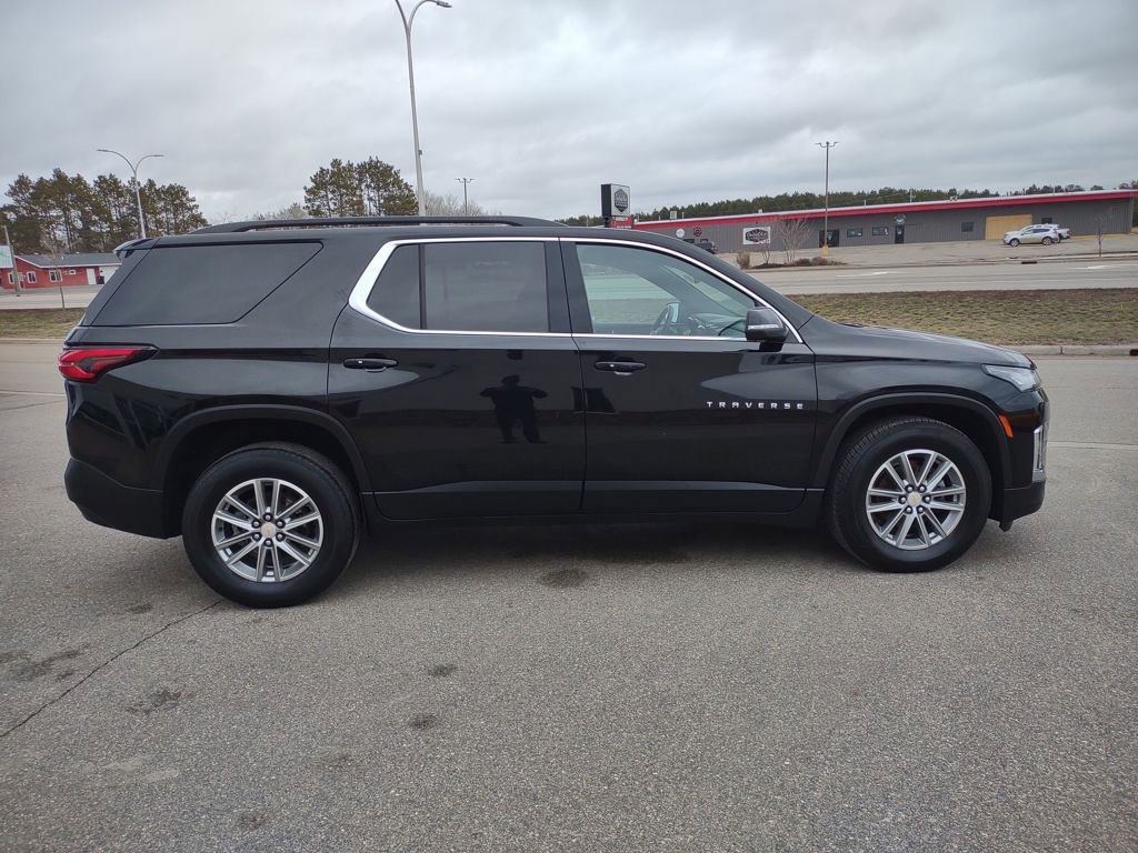 Used 2023 Chevrolet Traverse LT AWD/4WD image 6