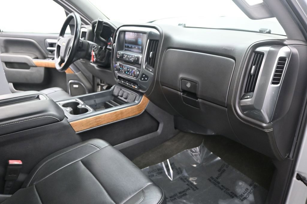 Used 2015 Chevrolet Silverado 1500 LTZ w/ LTZ Plus Package AWD/4WD image 30