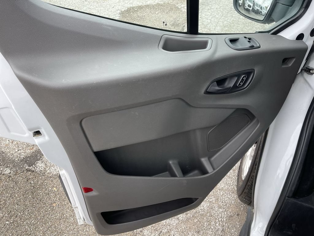 Used 2023 Ford Transit 350 XLT RWD image 3