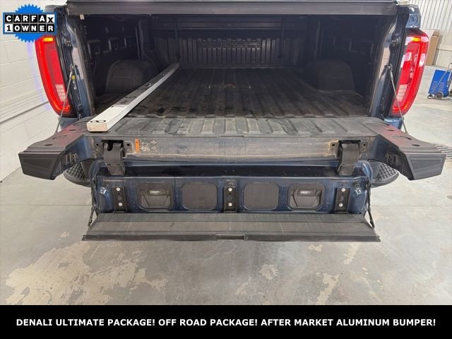 Used 2020 GMC Sierra 3500 Denali w/ Denali Ultimate Package image 8